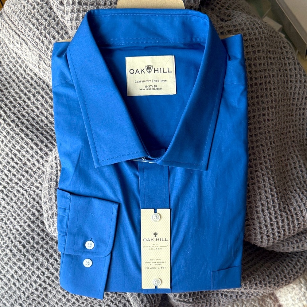 Men’s long sleeve button-down shirt